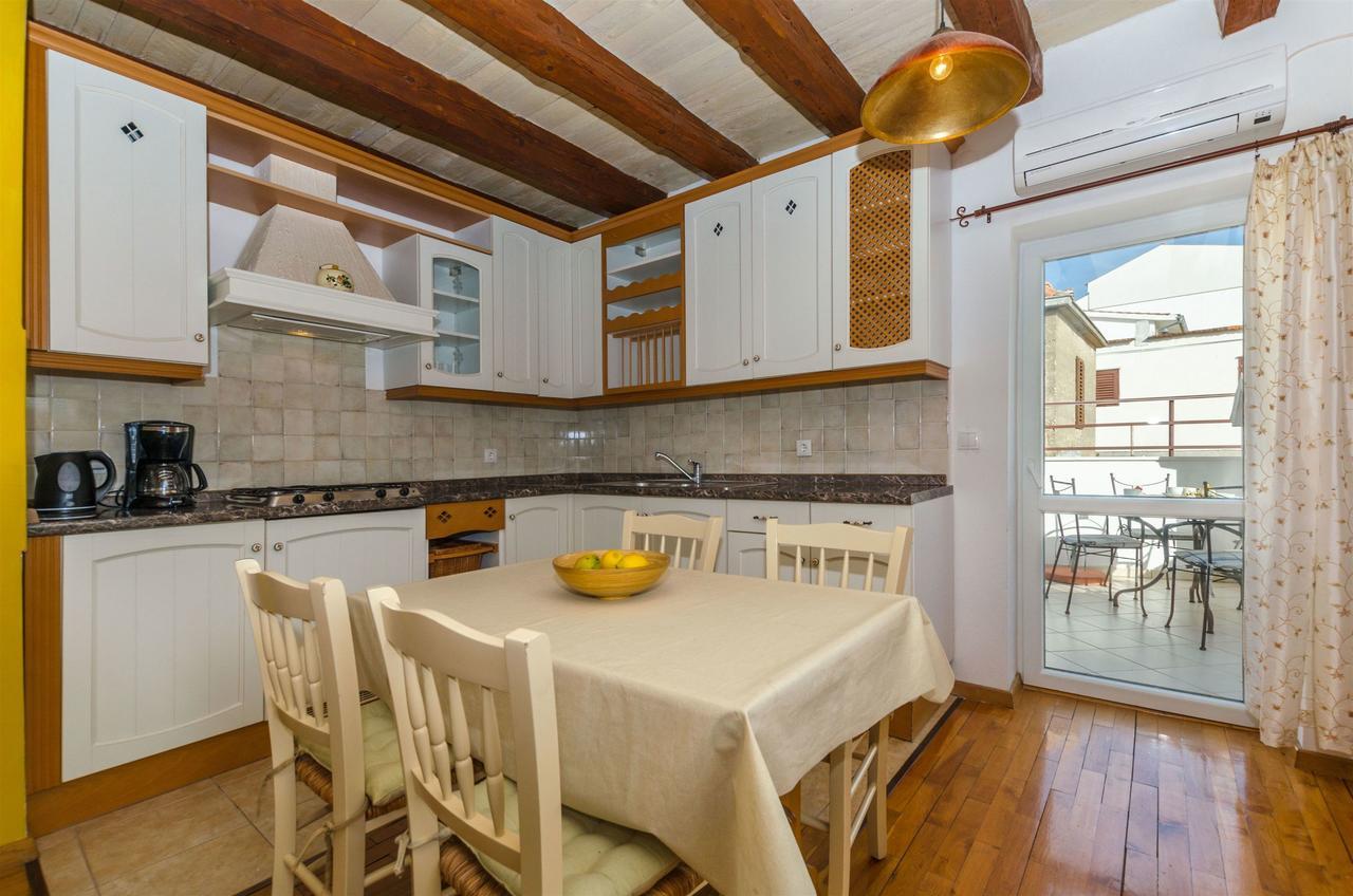 פרימוסטן Apartments Renata מראה חיצוני תמונה